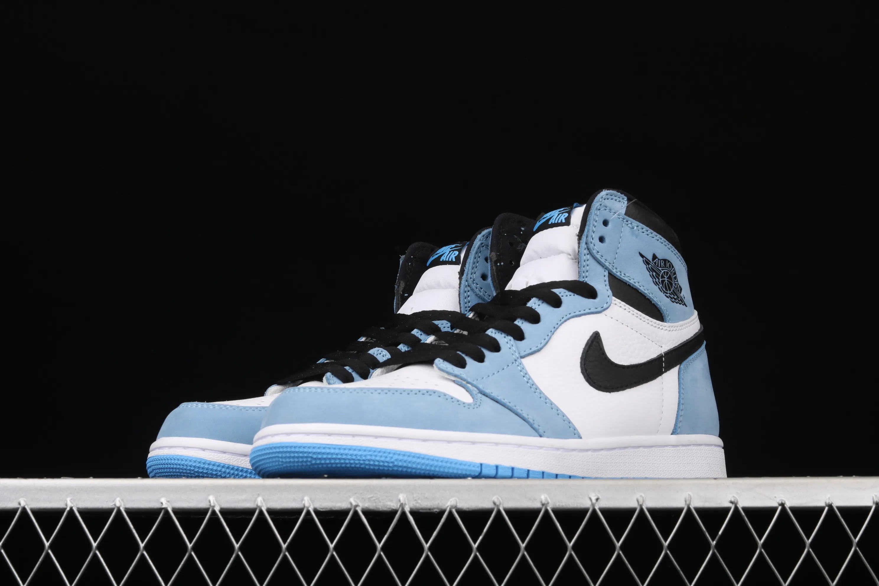 All categories Air Jordan Jordan series basketball shoes Air Jordan 1 High Air Jordan 1 Retro High AJ1 Joe 1 University Blue 555088-134